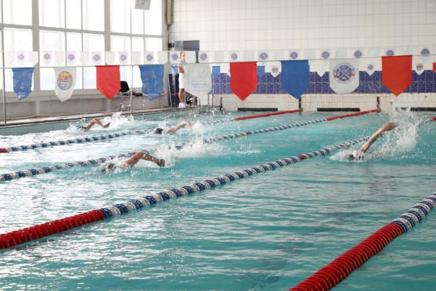 День в истории: 51 год назад в Волгодонске приняли решение об открытии спортшколы по плаванию