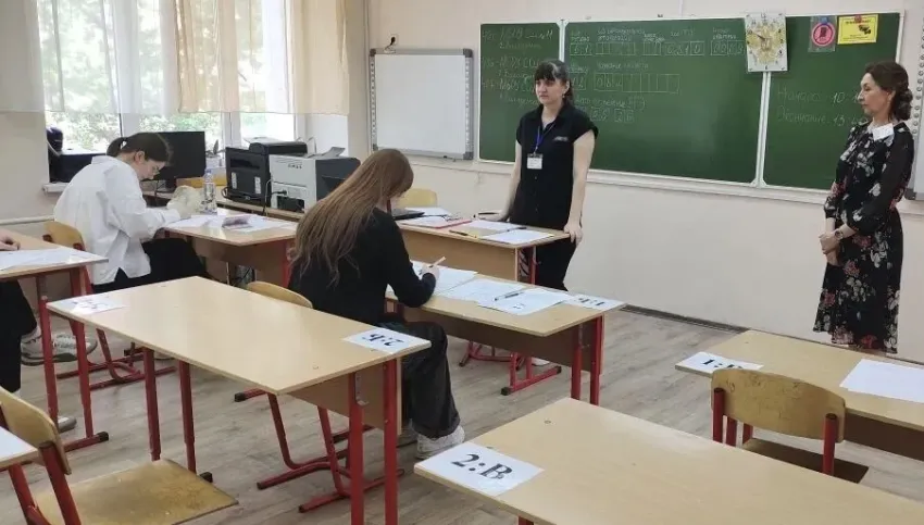 Старт ЕГЭ в Волгодонске: организационных сбоев нет, но в аудиториях досчитались не всех выпускников