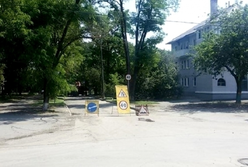 В Волгодонске из-за ремонта дороги перекрыли улицу Пушкина