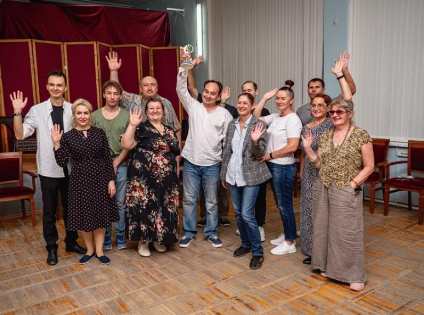 Артисты Волгодонского молодёжного драматического театра получили очередную награду