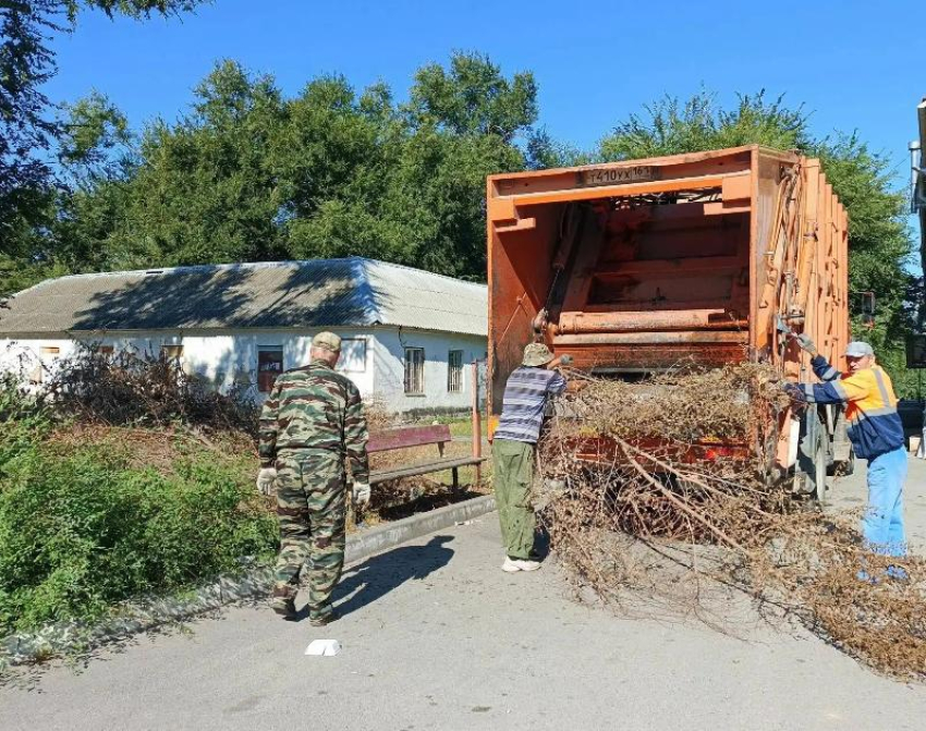 «Позор Красного Яра» убрали, но жильцы микрорайона вновь недовольны