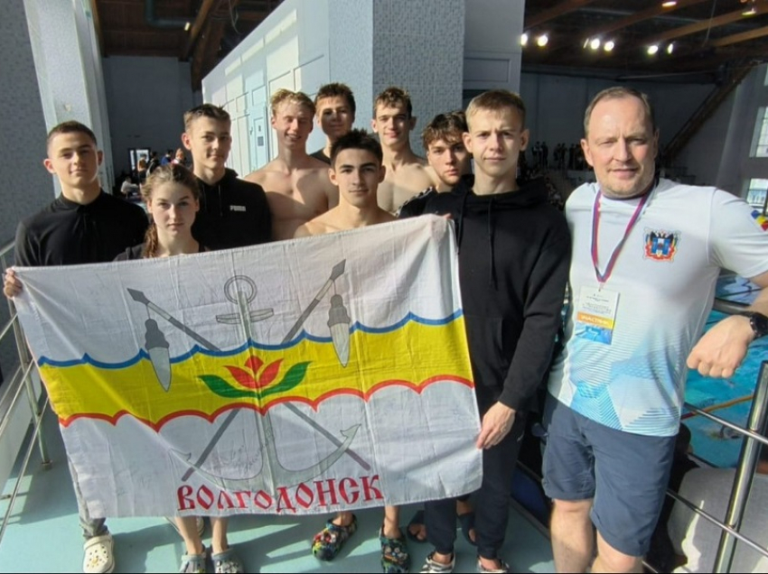 Владимир Ищук и Вячеслав Зуев подтвердили статус сильнейших пловцов в ЮФО и СКФО
