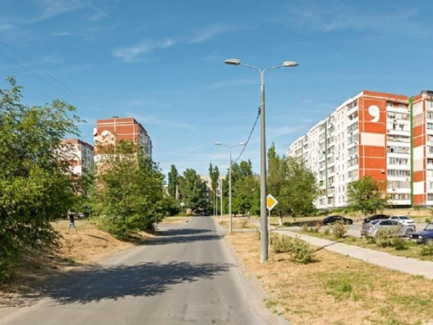 В конце 80-х дома в новой части Волгодонска украсили огромные знаки препинания