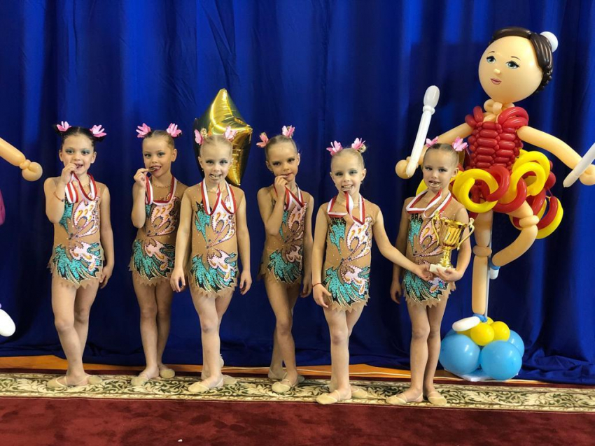 «Золотые» гимнастки из Волгодонска блеснули на первенстве в Элисте 