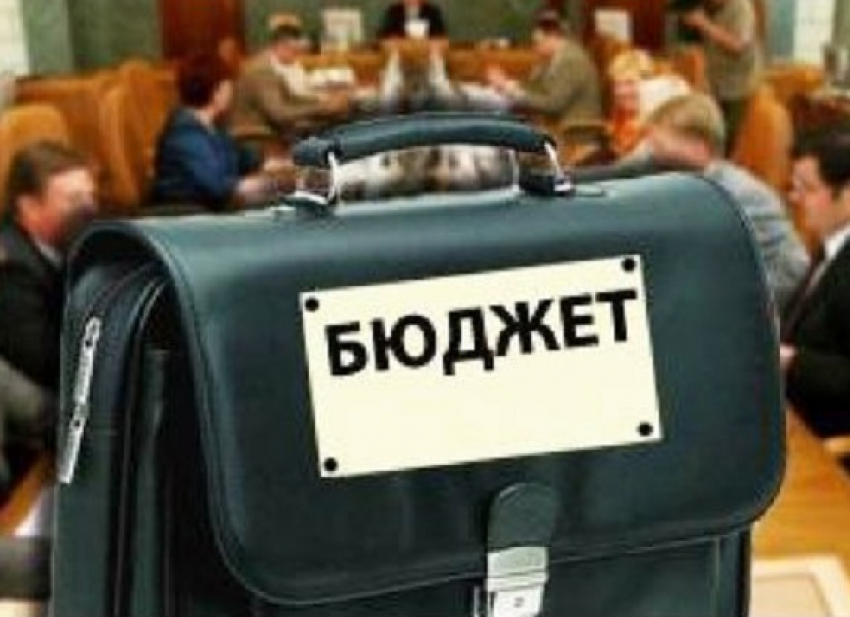 Бюджет Волгодонска на 2015 год будет дефицитным - депутаты приняли главный финансовый документ грядущего года 