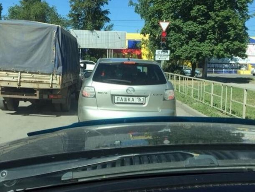 Еще одна иномарка с номерами «ПАШКА» была замечены в Волгодонске