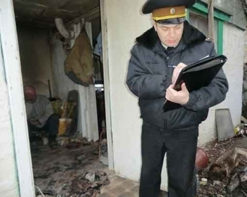 В Морозовске пострадавший на пожаре мужчина получил ожоги 1 и 2 степени 