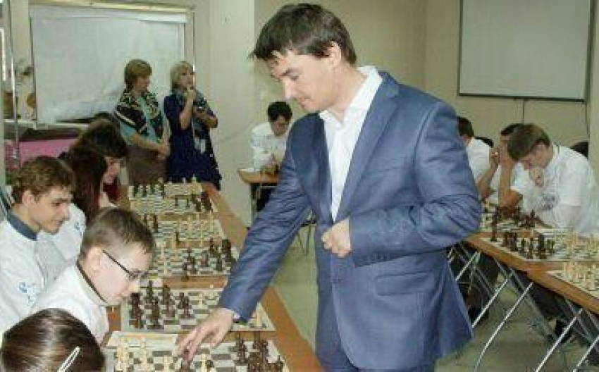 Воспитанники волгодонского интерната дали шахматный бой чемпиону мира