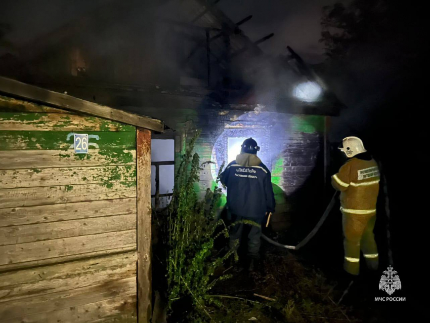 В Мартыновском районе неосторожность с огнем унесла жизни супружеской пары