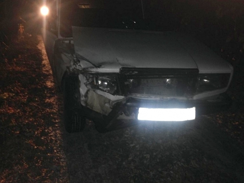   В Морозовске 22-летняя девушка на «ЗАЗе» устроила ДТП на перекрестке - три пассажира госпитализированы