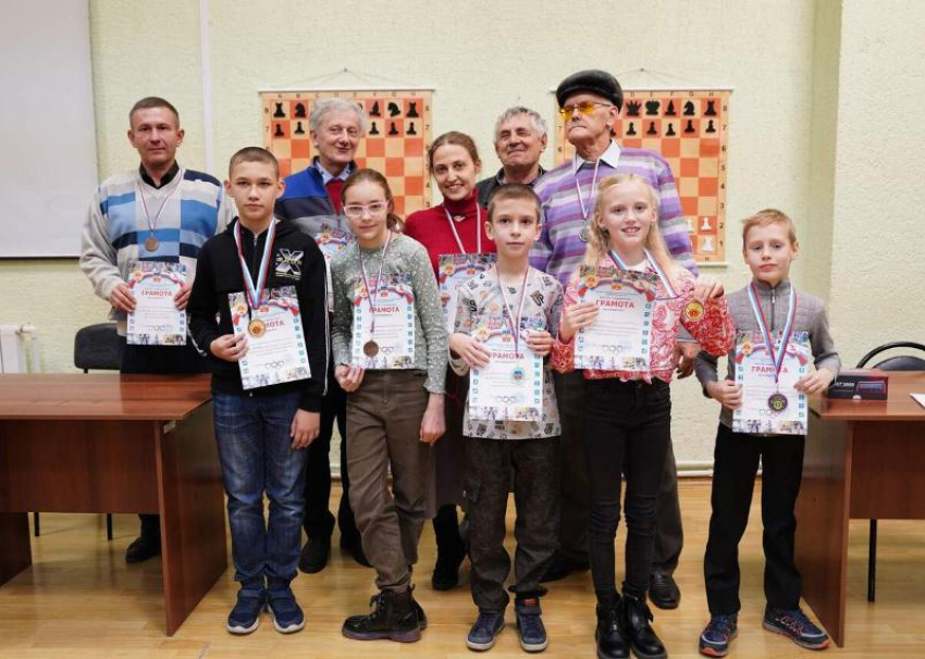 Сильнейшие спортсмены сразились в соревнованиях по шахматам в Волгодонске 