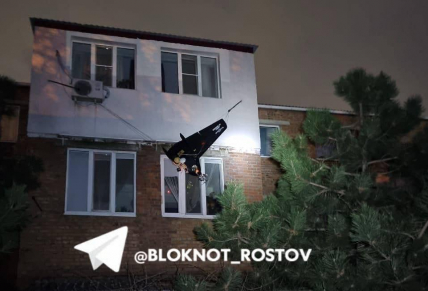 Взрывы в Зернограде и Донецке, в Аксае БПЛА запутался в бельевых веревках: ночью ВСУ атаковали Ростовскую область