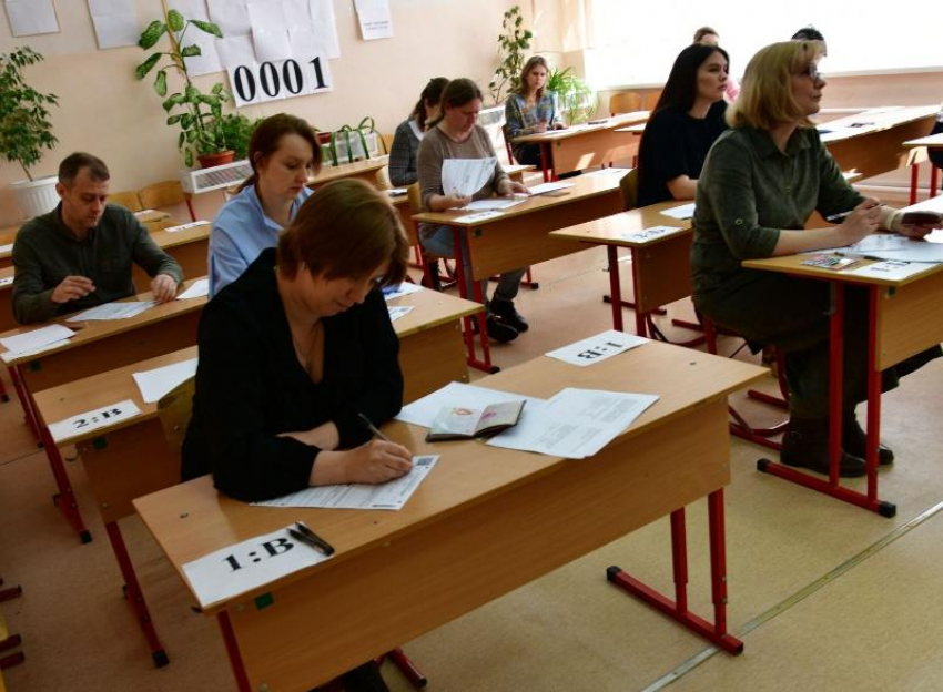 Пробный ЕГЭ по русскому языку могут сдать родители выпускников Волгодонска