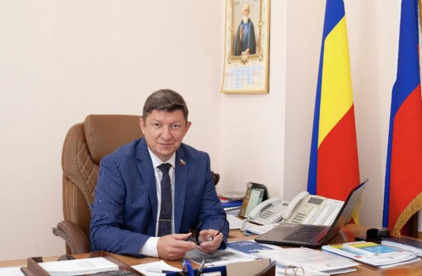 «Каждый волгодонец чувствует себя частью великой державы»: поздравление Сергея Ладанова