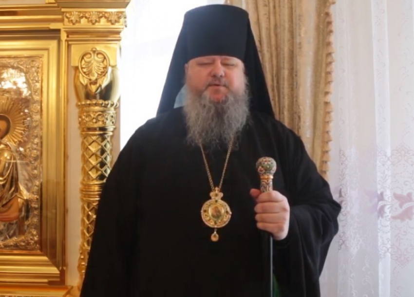 Православных волгодонцев с Вербным воскресеньем поздравил епископ Волгодонский и Сальский Корнилий