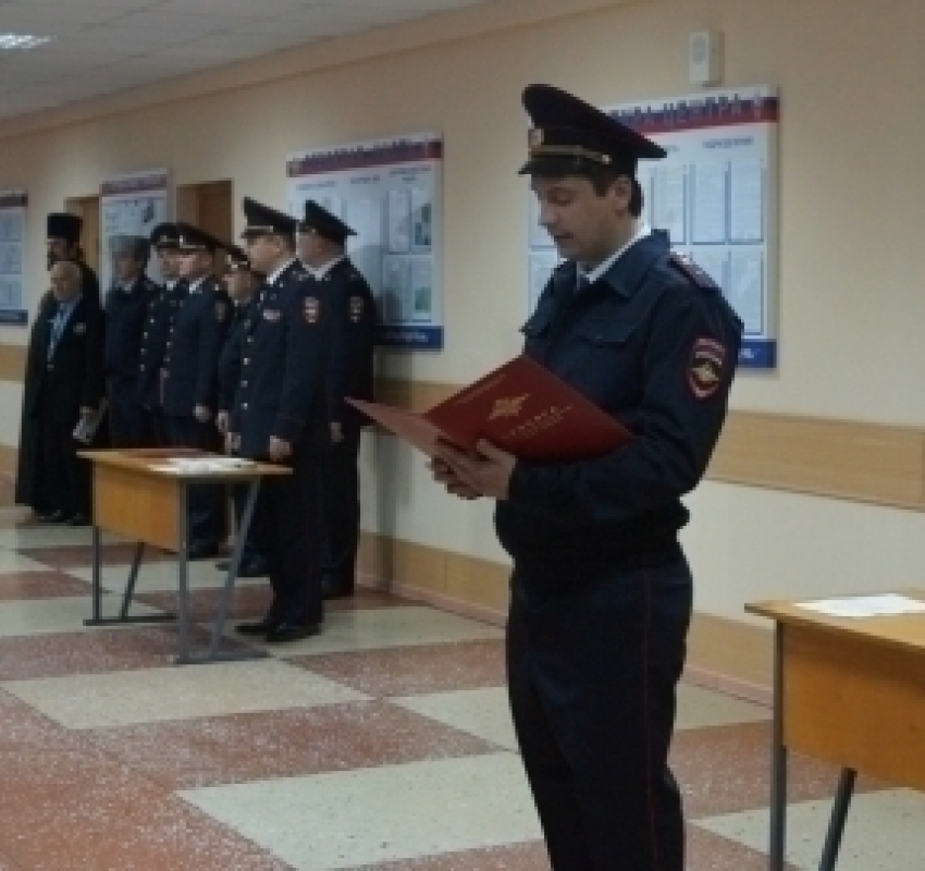 Будущие полицейские Волгодонска приняли присягу
