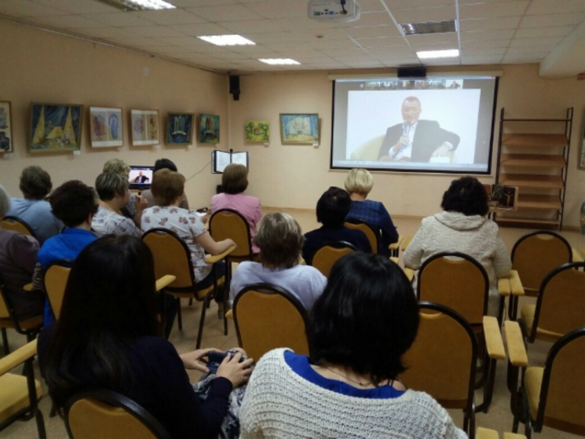 Волгодонцы сумели встретиться с испанским писателем Артуро Пересом-Реверте