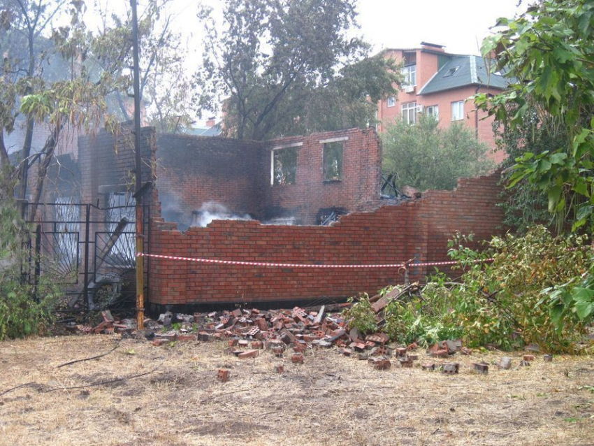 В Волгодонске пожар на Гагарина, 10 а окончательно потушен 12 сентября