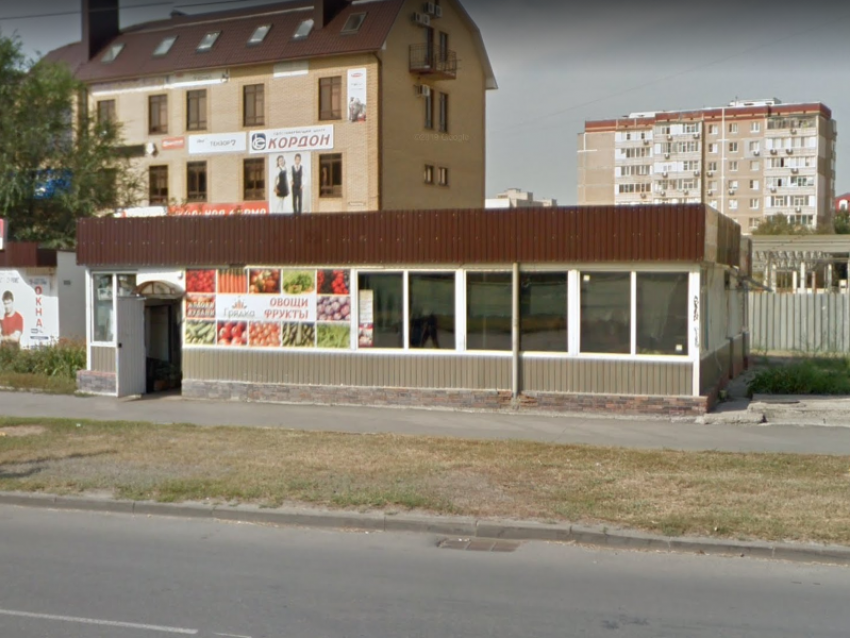 Торговый павильон у ТДЦ «Статус» в Волгодонске в срочном порядке демонтируют для устранения коммунальной аварии 