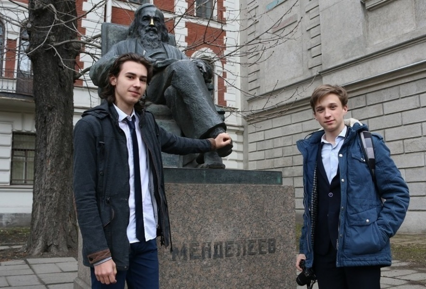Молодые волгодонцы защитили свои изобретения на петербургской научной конференции