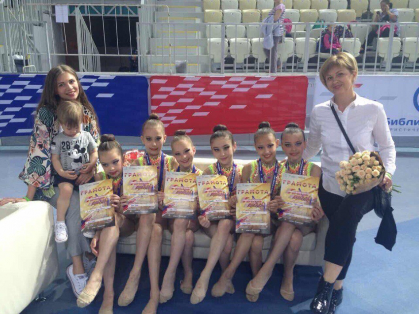 Самые маленькие гимнастки Волгодонска получили золотые медали из рук олимпийской чемпионки 