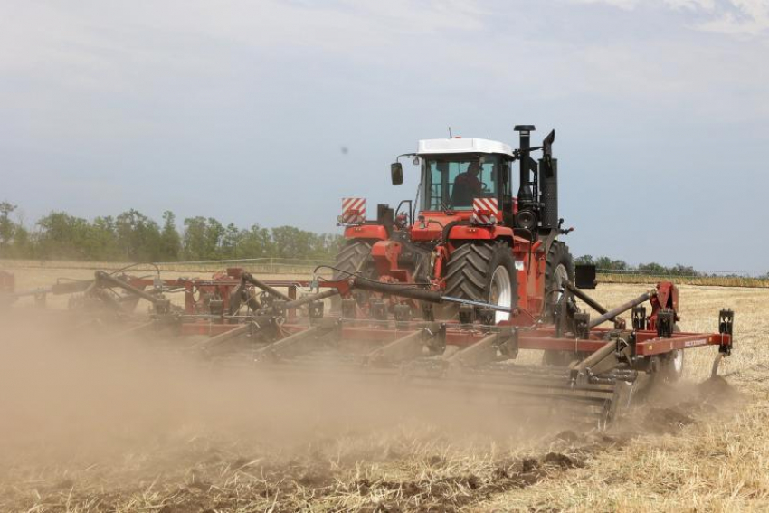 В Константиновском районе введен режим ЧС из-за почвенной засухи