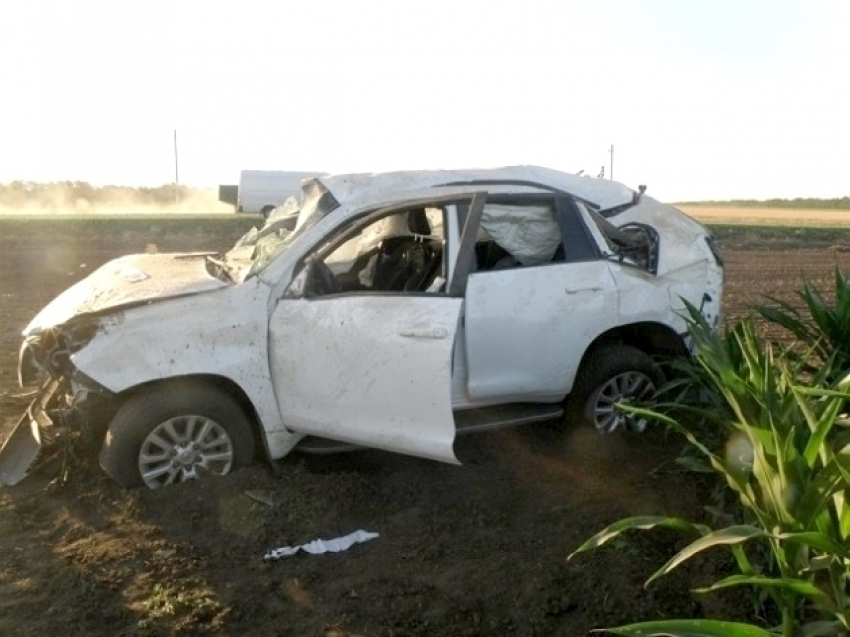 В Орловском районе ЗИЛ снес «Лэнд-Крузер» − погиб пассажир внедорожника