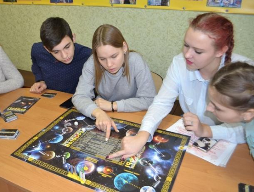 Волгодонские школьники приняли участие в «межгалактических выборах»