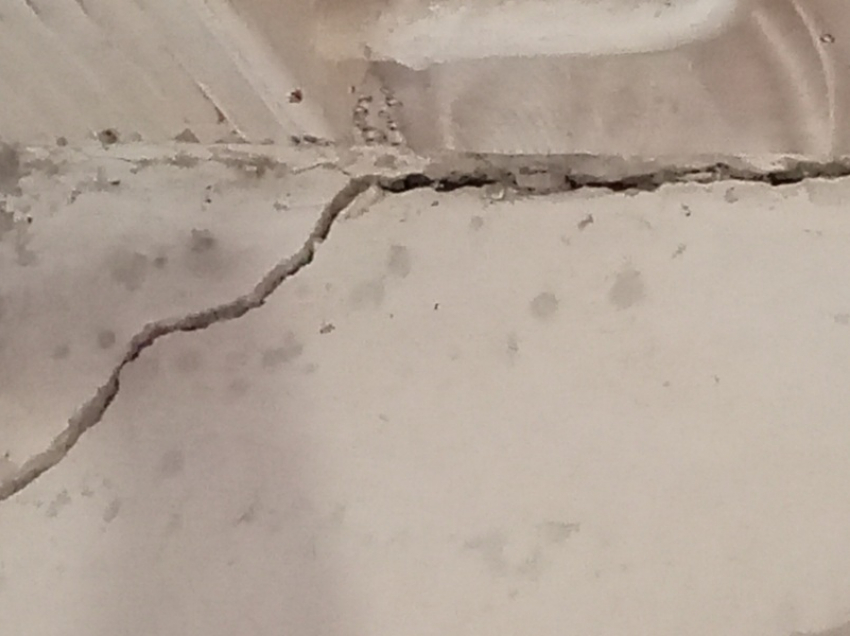 Капремонт дома с огромными трещинами в Цимлянске будут делать к середине 21 века