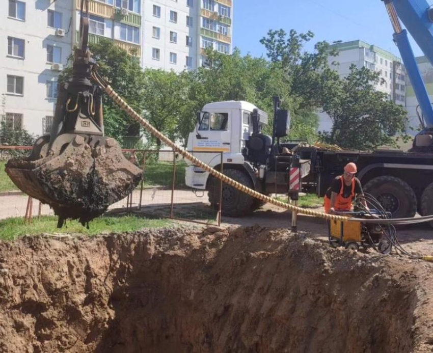 Водоканал отремонтировал аварийную канализацию на Лазоревом проспекте