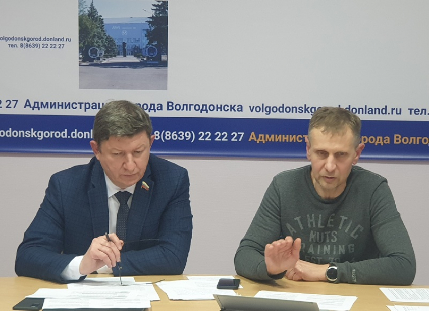 «Таджики и узбеки селятся в Москве и Подмосковье, а повышенный норматив распространили и на нас»: в Думе Волгодонска выразили протест против высокой стоимости холодной воды