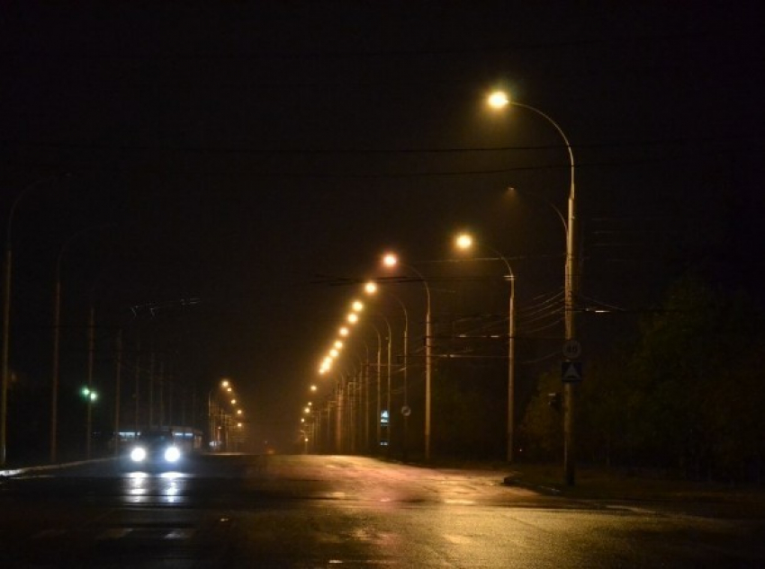 В Волгодонске заменят за полгода почти 8 тысяч светильников на улицах