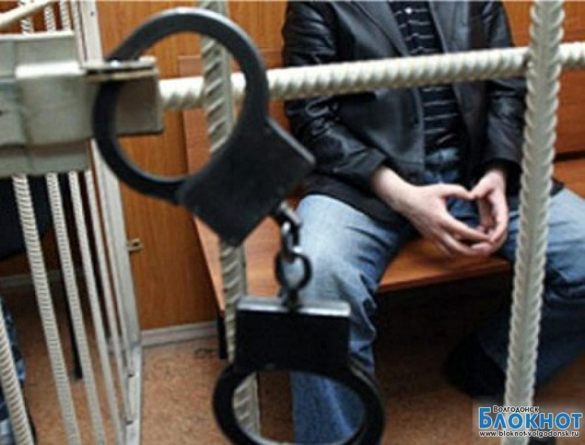 Жителя Волгодонска обвиняют в изнасилованиях 7-летней падчерицы