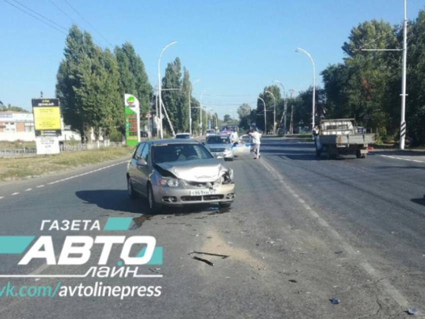 Молодая пара была госпитализирована в больницу после ДТП на Романовском шоссе 