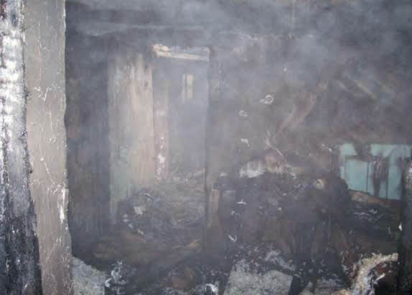 Появилось видео пожара на переулке Октябрьском - 14 июня в этой волгодонской квартире погибли двое