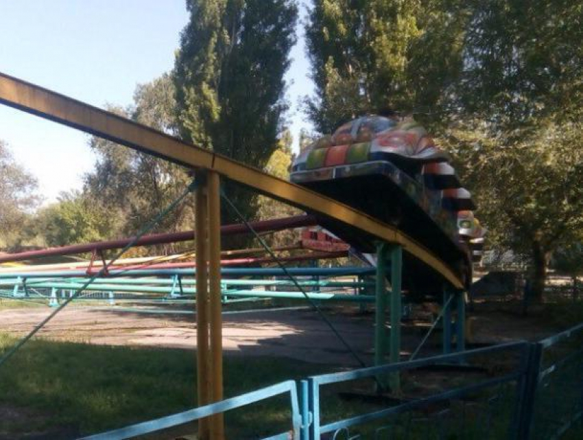 Авария на «Веселых горках» в парке Победы закончилась страшным инцидентом для детей, - житель Волгодонска