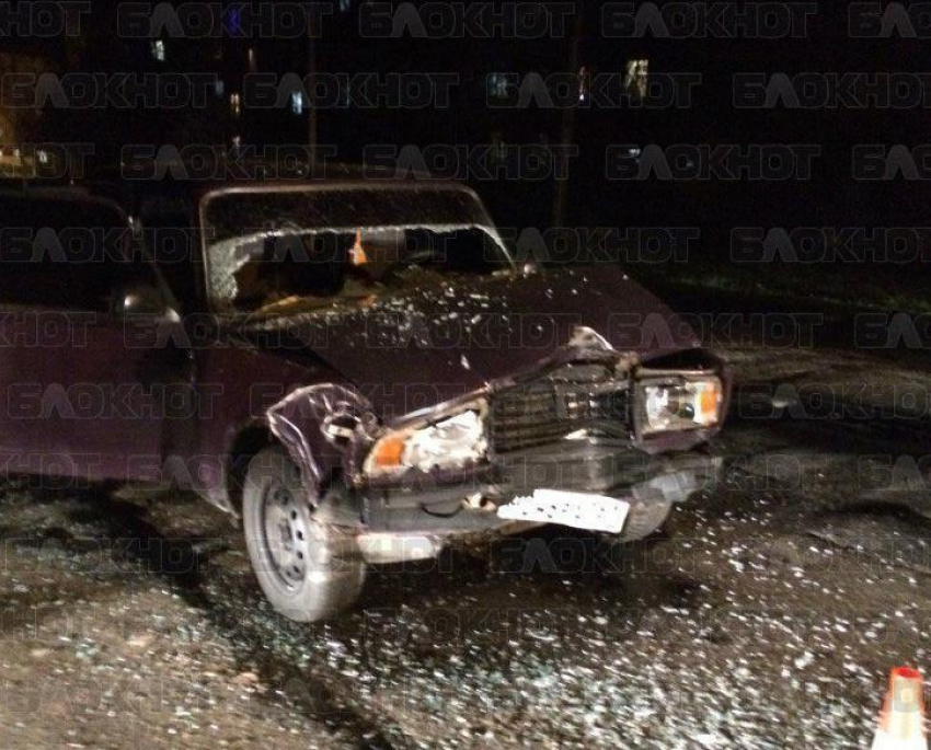 ВАЗ-2107 протаранил «Ладу Приору» с восклицательным знаком в Волгодонске, есть пострадавшие 