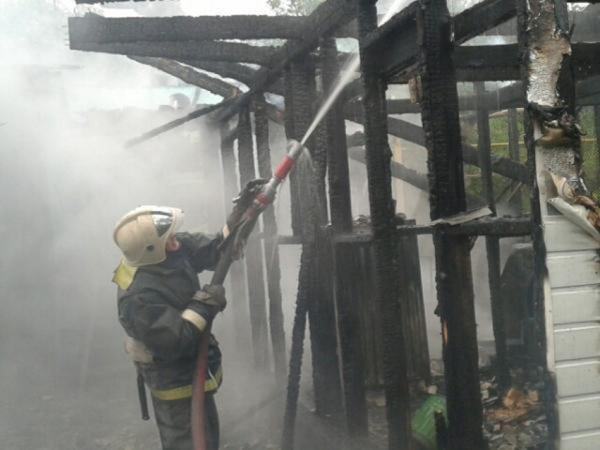 В Волгодонске в сгоревшем частном доме погиб пенсионер