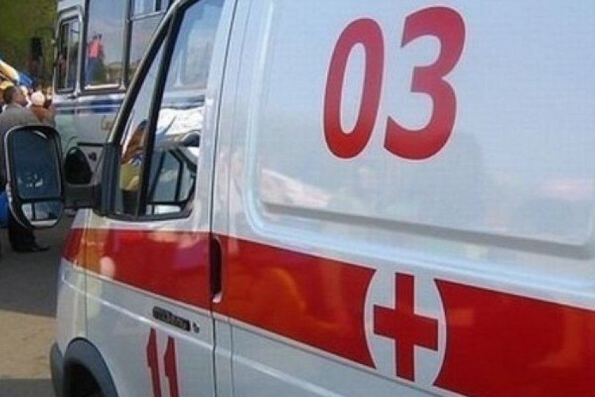 7-летняя девочка и женщина пострадали в массовом ДТП с участием большегрузов  
