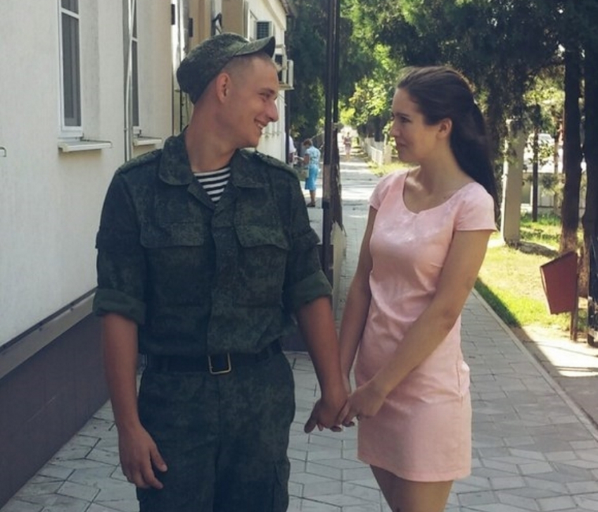 Жена волгодонского военнослужащего, «похороненного» украинскими СМИ: «Мой муж жив»