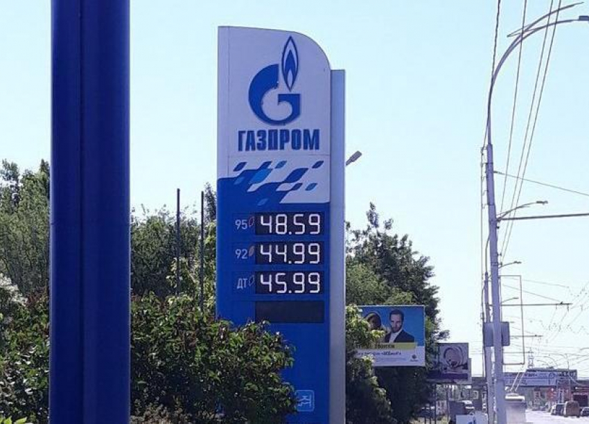 Автомобилисты Волгодонска шокированы подорожанием 92-го бензина за ночь на 2 рубля 