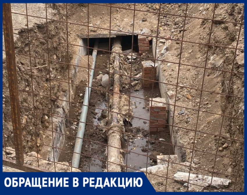 «Над нами издеваются!»: жильцы дома по улице Гагарина, 2 не могут добиться, когда им дадут горячую воду