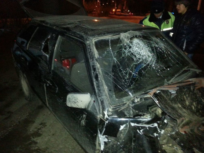 В Волгодонске пьяная молодежь устроила серьезное ДТП с тремя машинами - есть пострадавшие