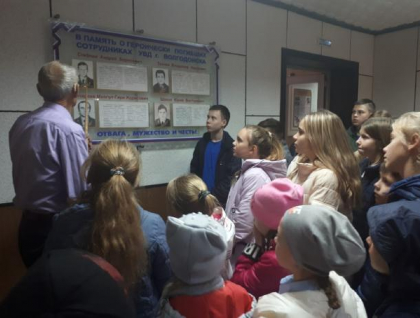 В полиции Волгодонска для школьников провели день открытых дверей 