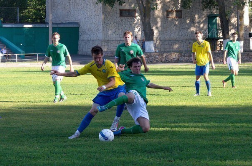 Футболисты ФК «Маяк» провалили первую домашнюю игру сезона