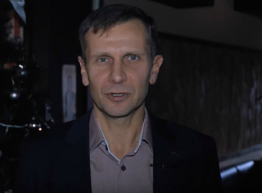 «Пусть в семьях царит мир, а жизнь становится лучше»: депутат Сергей Ольховский