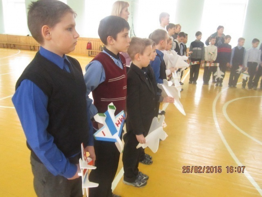 В Волгодонске прошли полуфинальные соревнования по авиамоделизму среди школьников