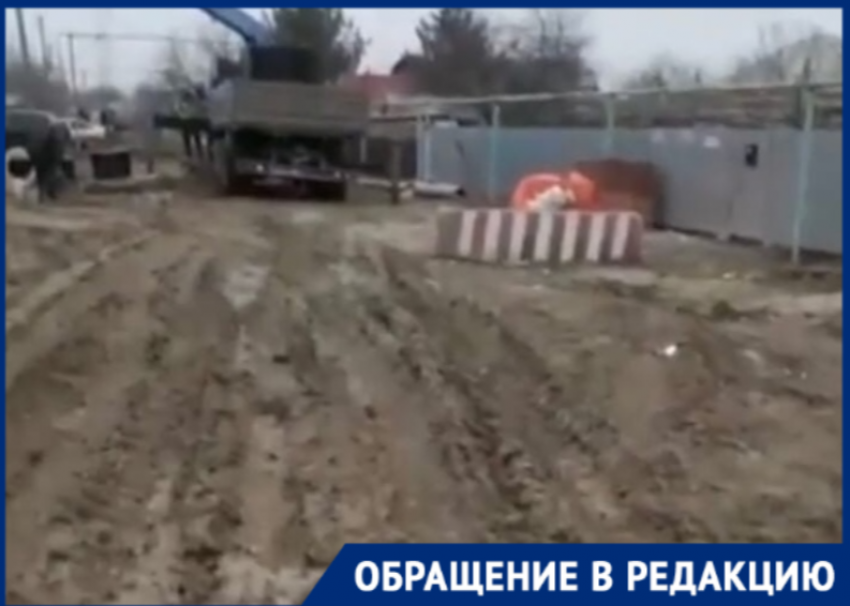 «Мы устали так жить»: жители станицы Романовской утопают в грязи 