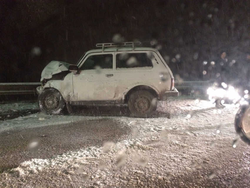 Снегопад в Волгодонске привел к серьезному ДТП, в котором пострадали люди