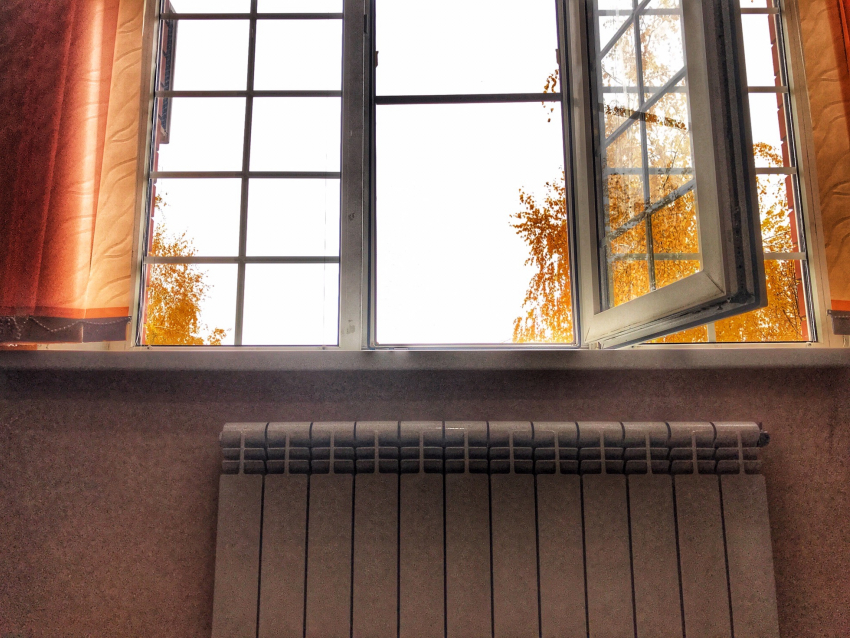 Дмитрий Вельможко подписал постановление об окончании отопительного сезона